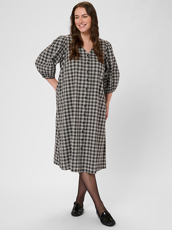 KCELINA - Plus Size Klänning fra Kaffe Curve