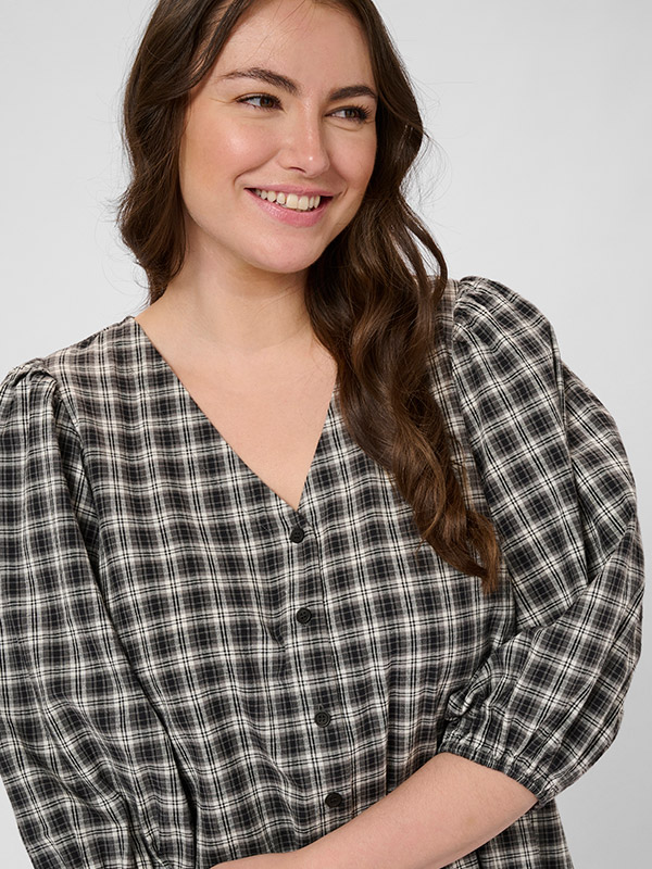 KCELINA - Plus Size Klänning fra Kaffe Curve