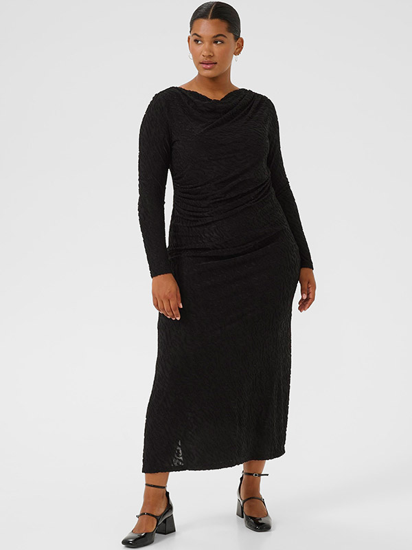KCZARINA - Plus Size Klänning fra Kaffe Curve