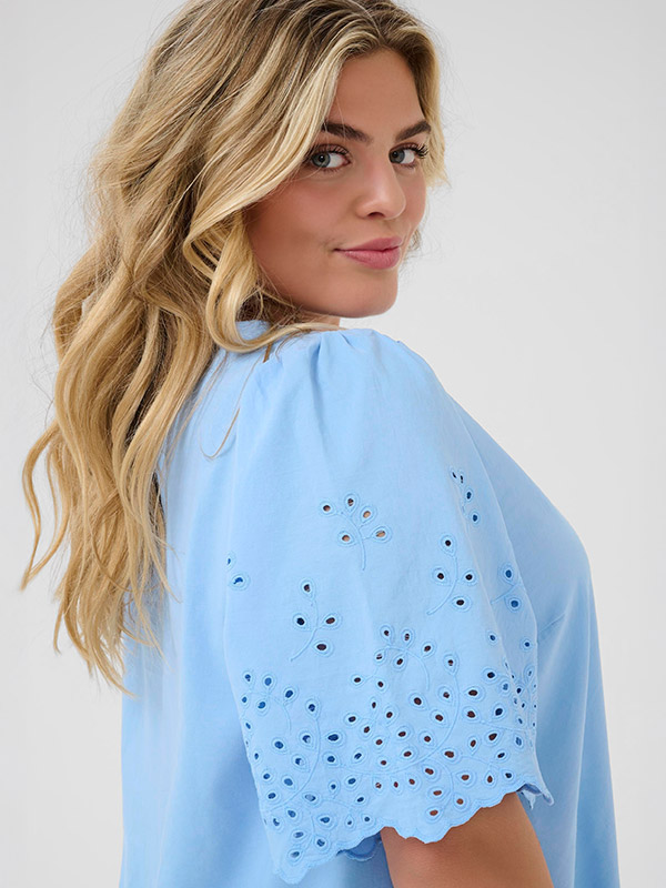KCLOUISIA - Plus Size Klänning fra Kaffe Curve
