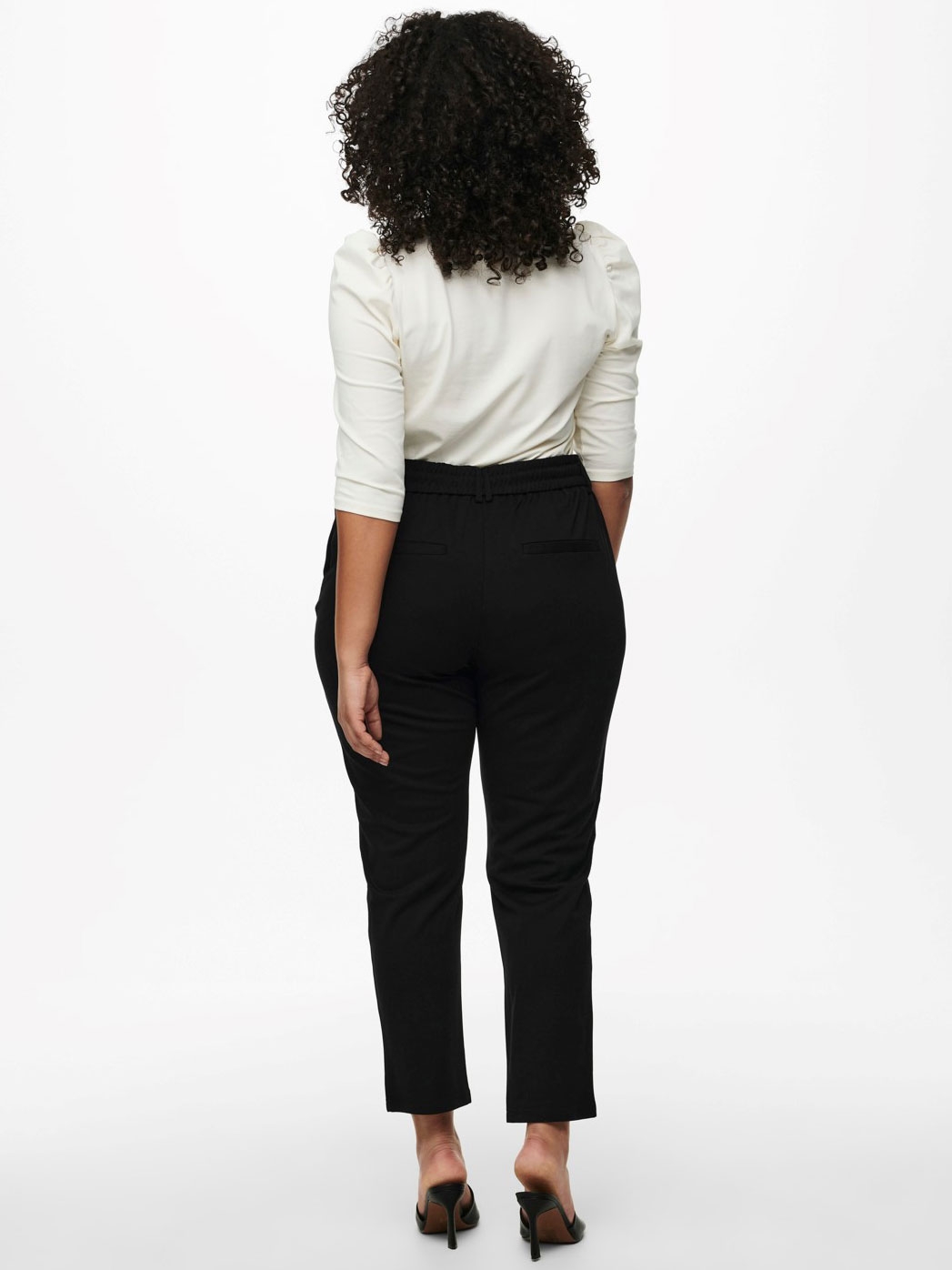 GOLDTRACH - Plus Size Byxor fra Only Carmakoma