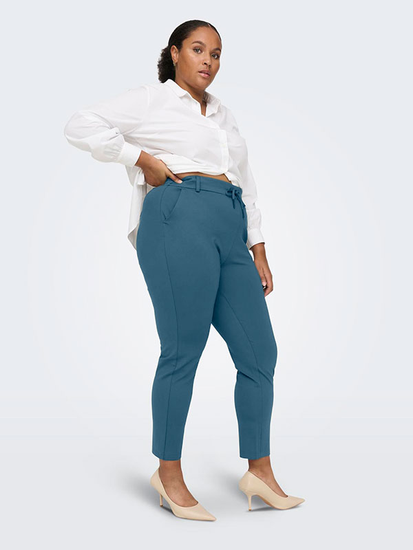 CARGOLDTRASH - Plus Size Byxor fra Only Carmakoma