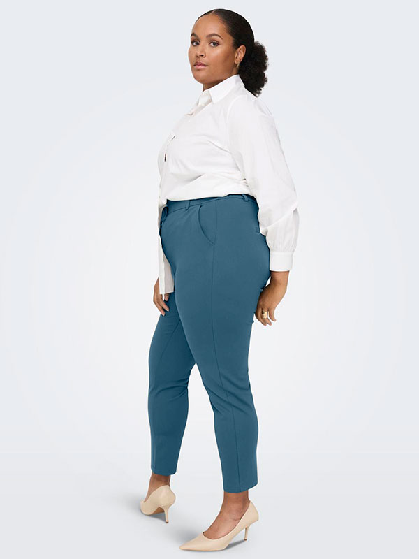 CARGOLDTRASH - Plus Size Byxor fra Only Carmakoma