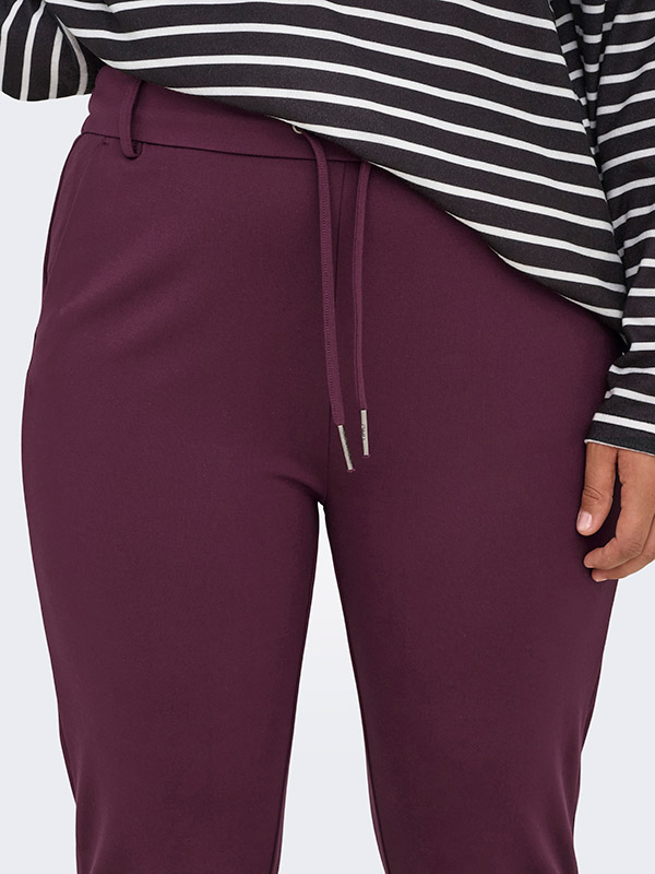 CARGOLDTRASH - Plus Size Byxor fra Only Carmakoma