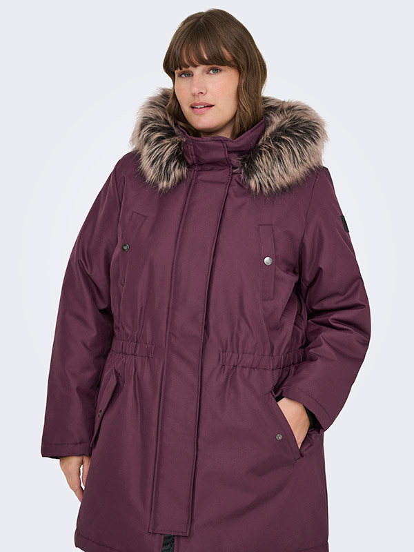 CARIRENA - Plus Size Jacka fra Only Carmakoma
