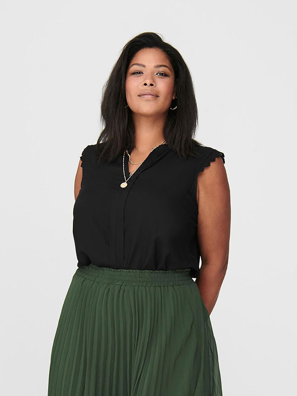 MUMI  - Plus Size Top fra Only Carmakoma