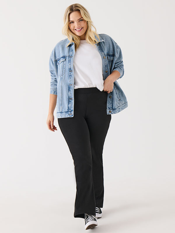 CARPEVER  - Plus Size Byxor fra Only Carmakoma