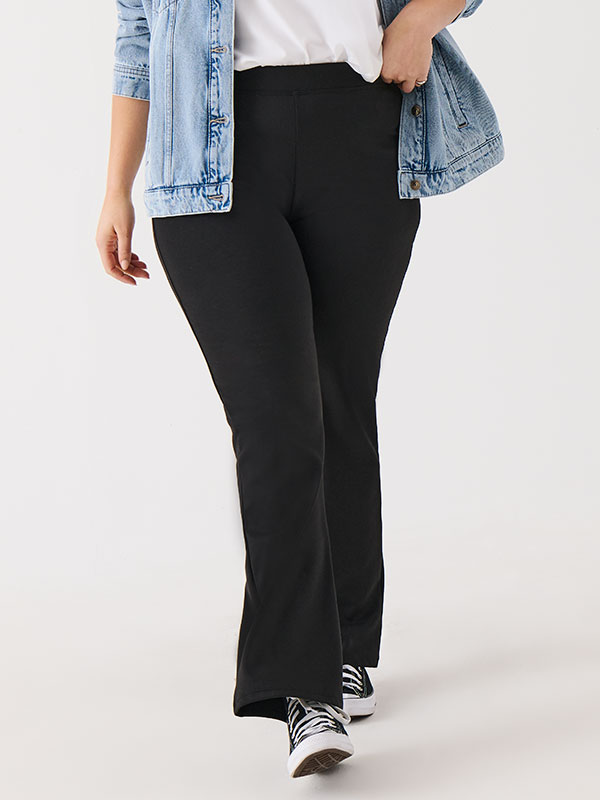 CARPEVER  - Plus Size Byxor fra Only Carmakoma