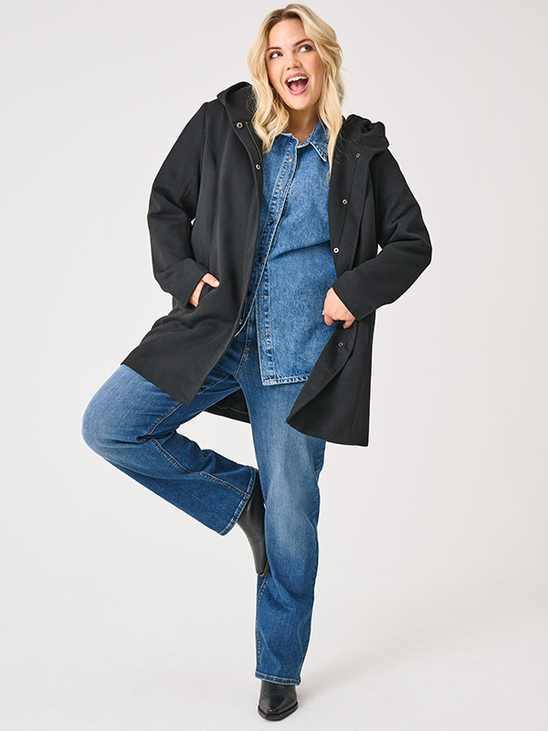 SEDONA  - Plus Size Jacka fra Only Carmakoma