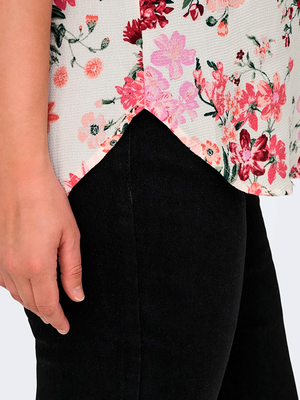 CARVICA - Plus Size Blus fra Only Carmakoma