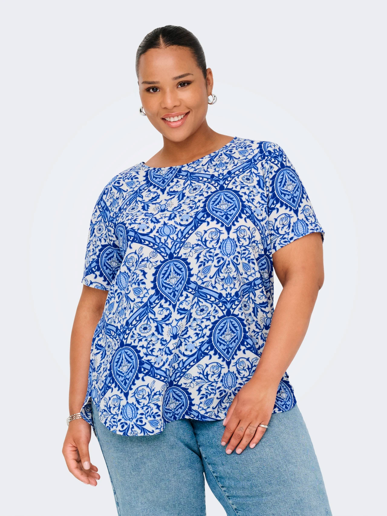 CARVICA - Plus Size Blus fra Only Carmakoma