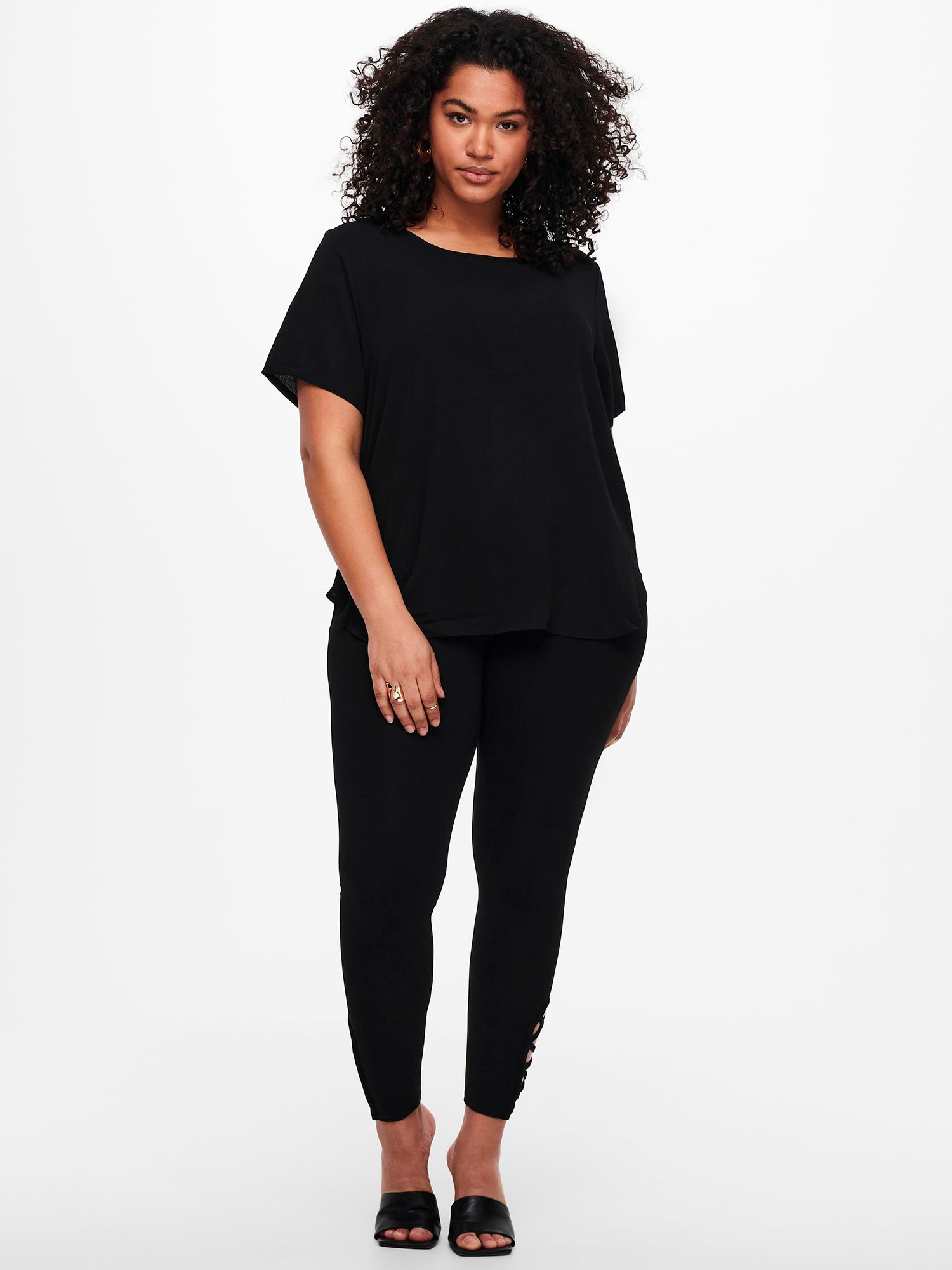 VICA - Plus Size T-shirt fra Only Carmakoma