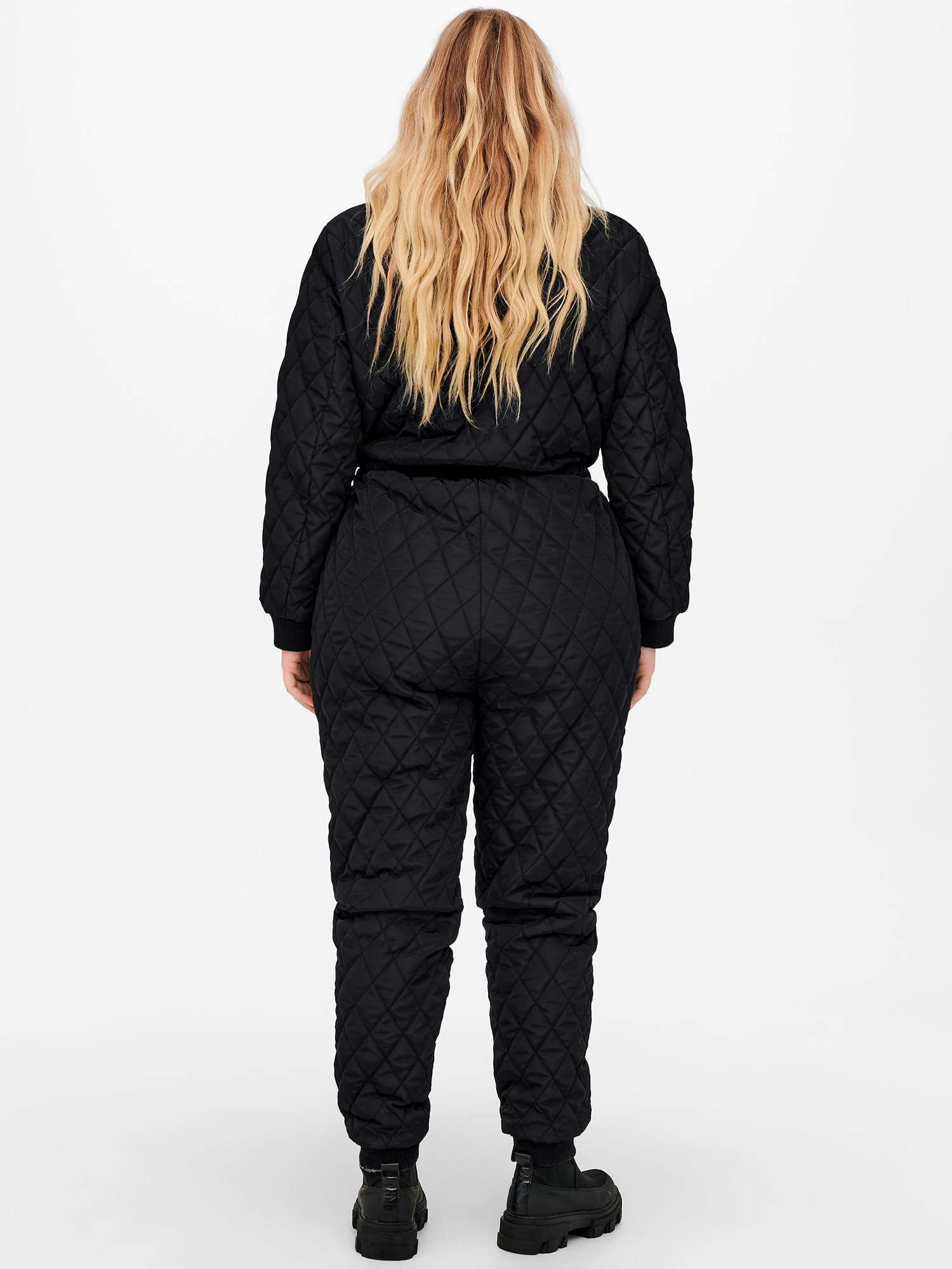 Car LAURA - svart termo jumpsuit fra Only Carmakoma