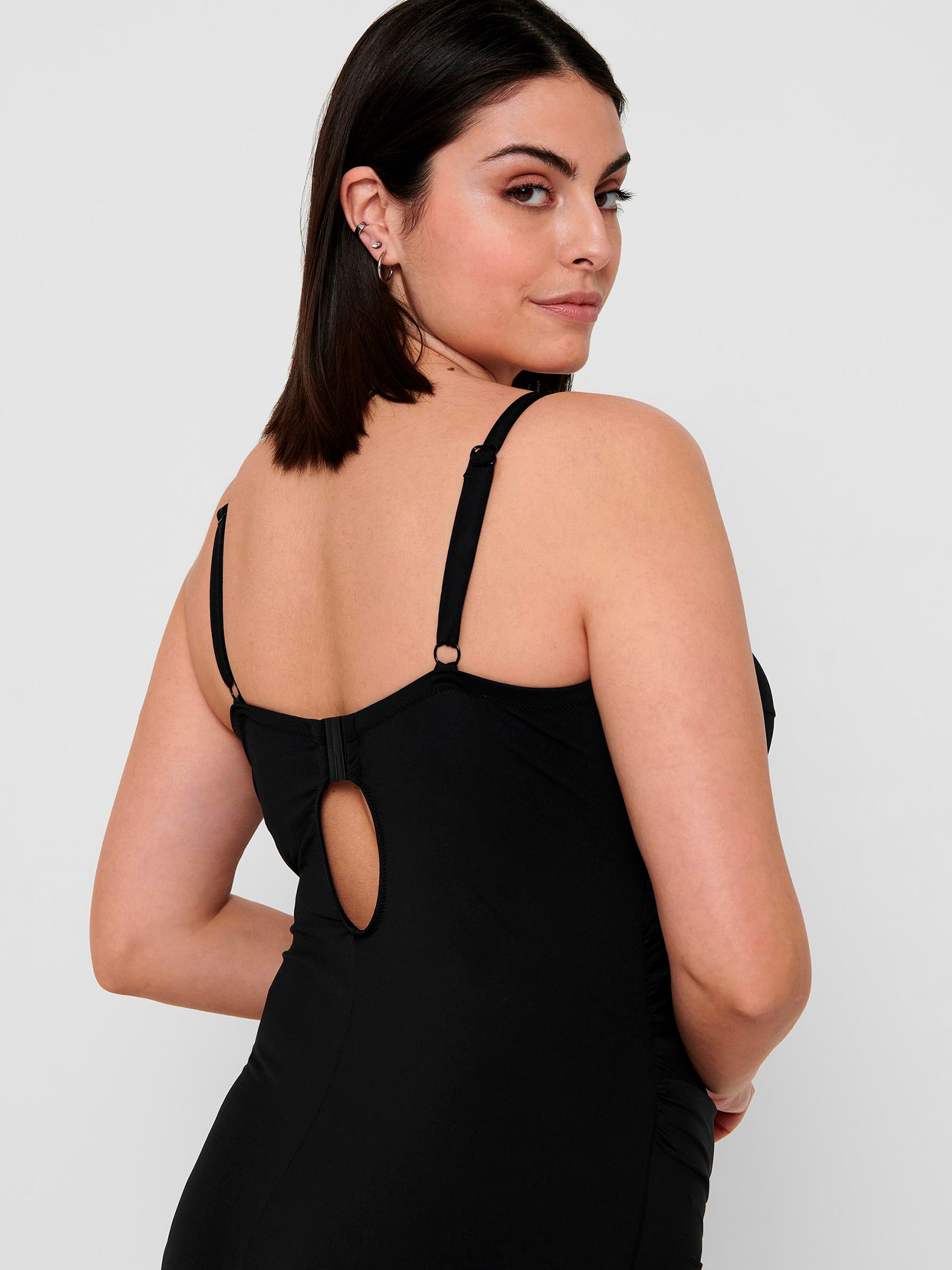 CARELLY - Plus Size Baddräkt fra Only Carmakoma