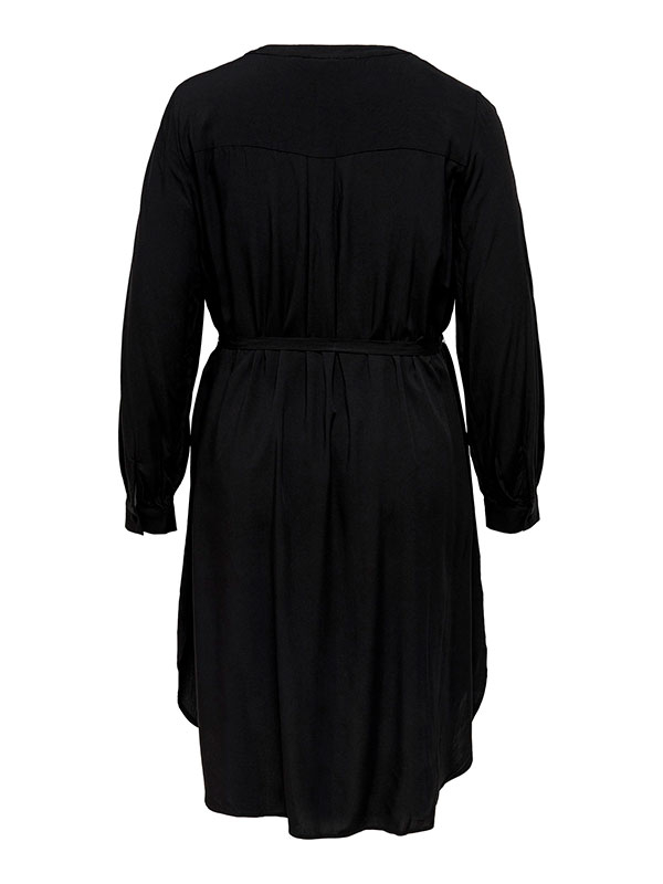 DENIZIA - Lång svart skjortklänning fra Only Carmakoma