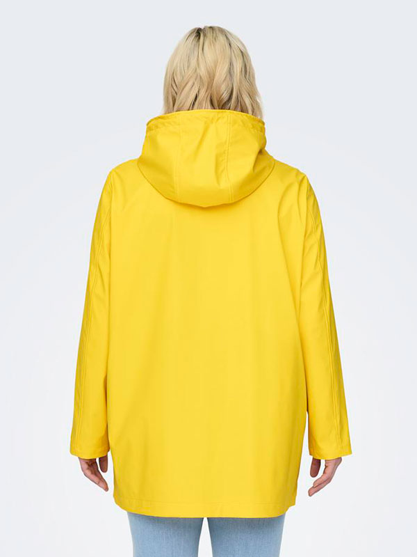 CARELLEN - Plus Size Regnjacka fra Only Carmakoma