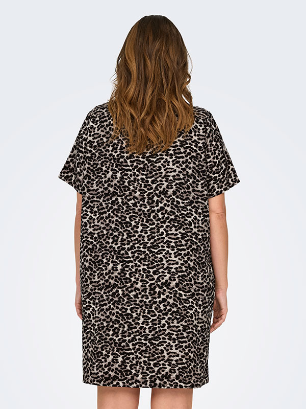 CARLUX - Plus Size Klänning fra Only Carmakoma