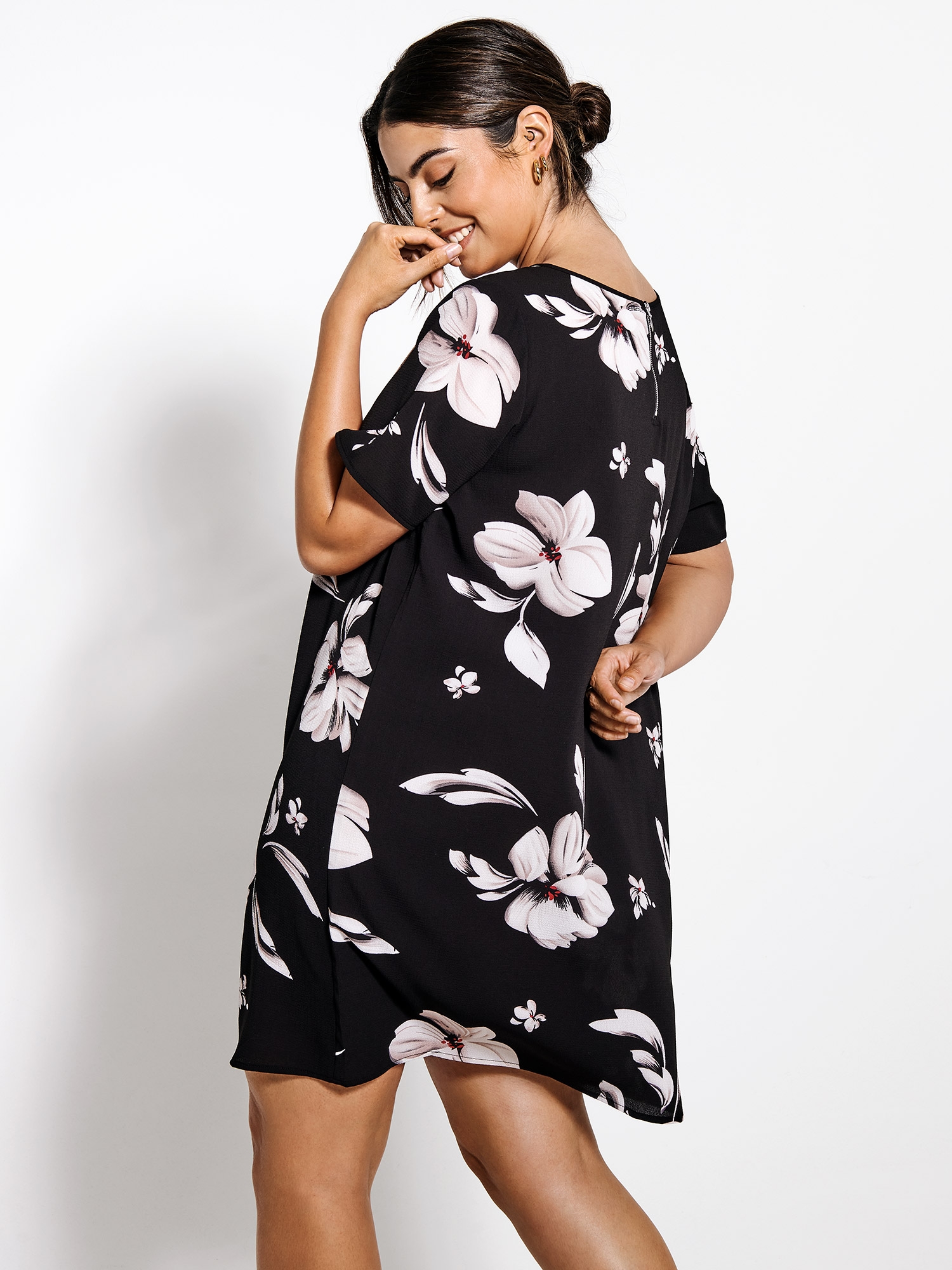 LUX - Plus Size Klänning fra Only Carmakoma