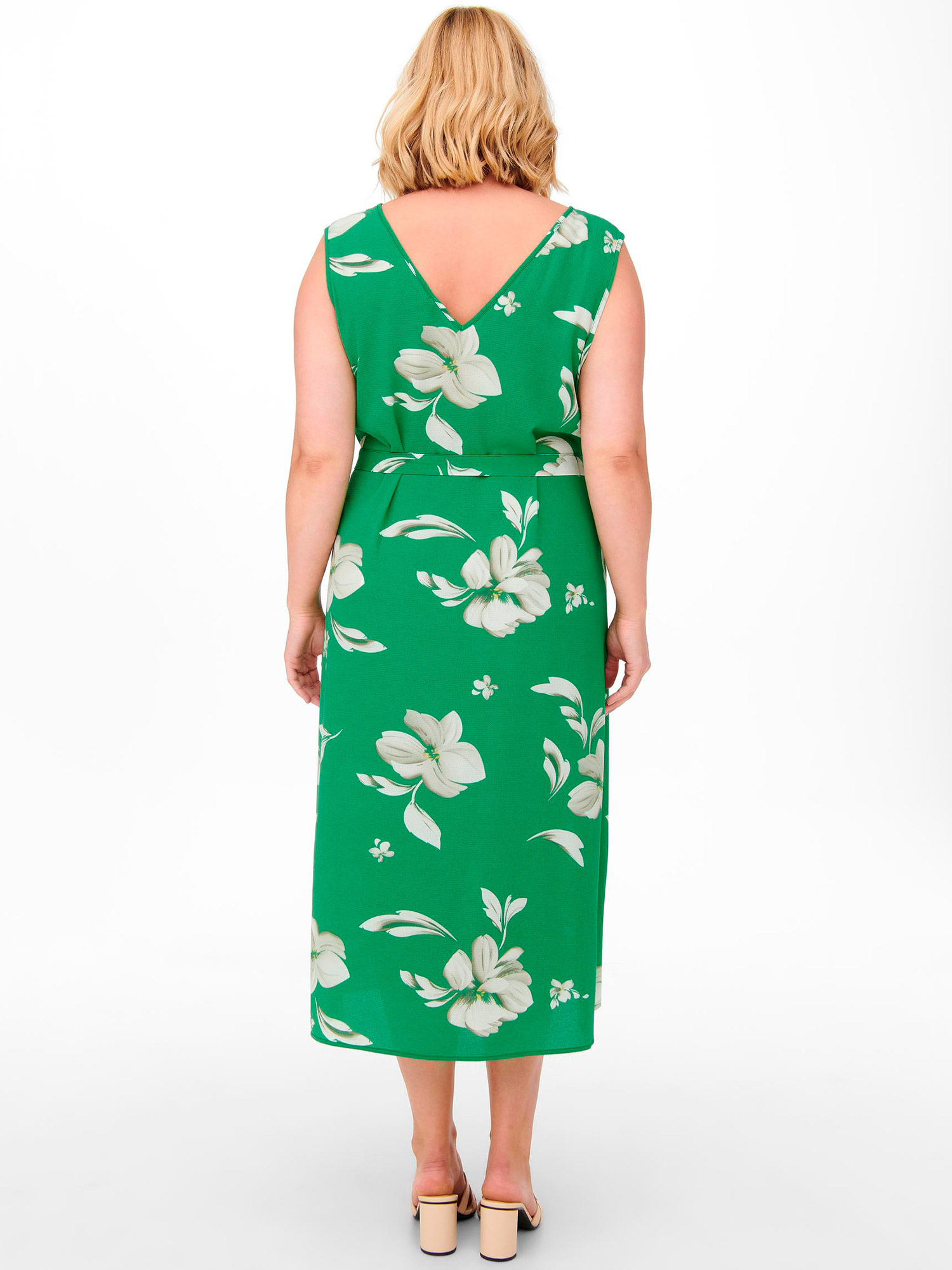 Car LUXMILLE - grön klänning med stora blommor fra Only Carmakoma