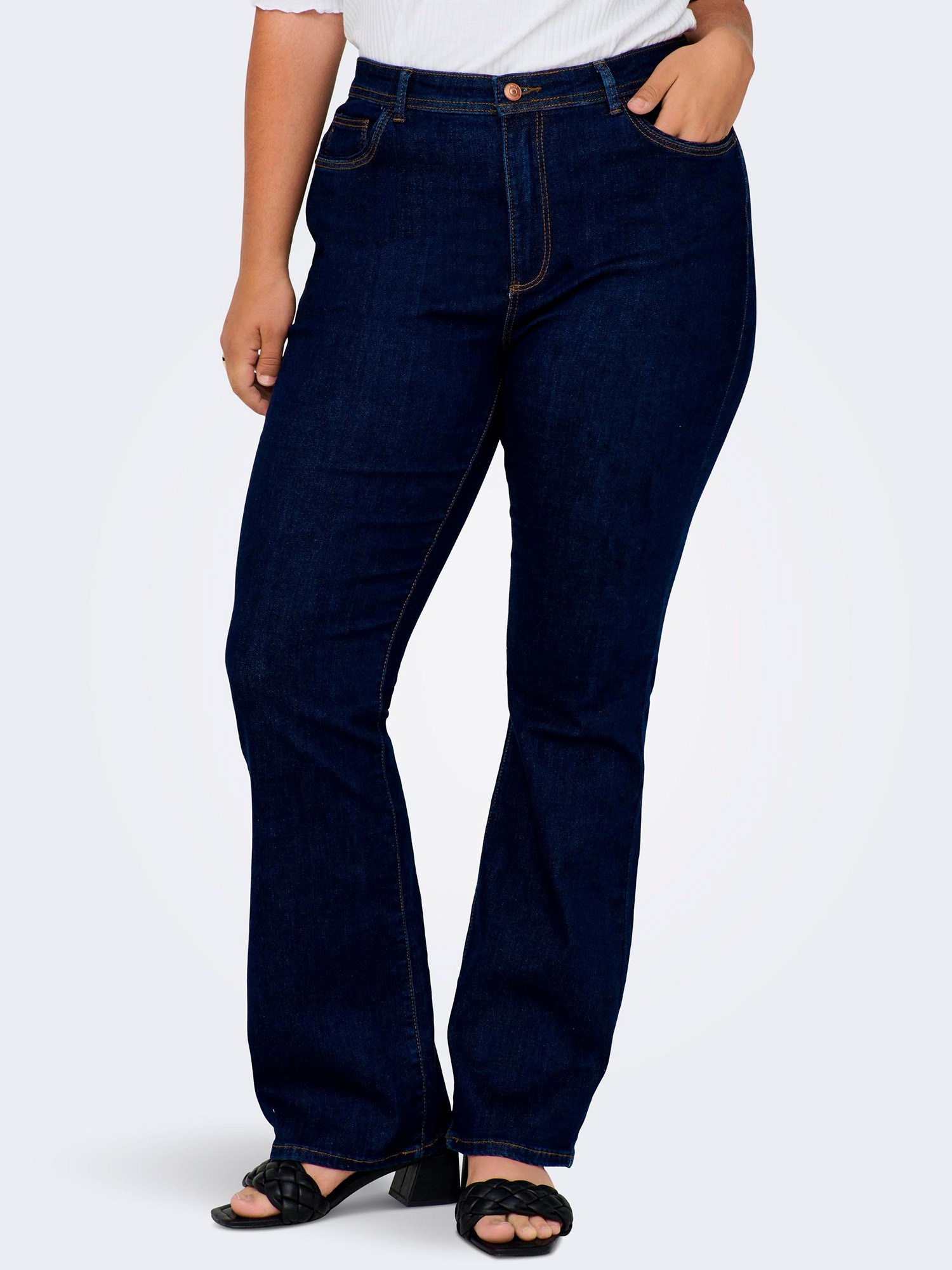 SALLY  - Plus Size Jeans fra Only Carmakoma
