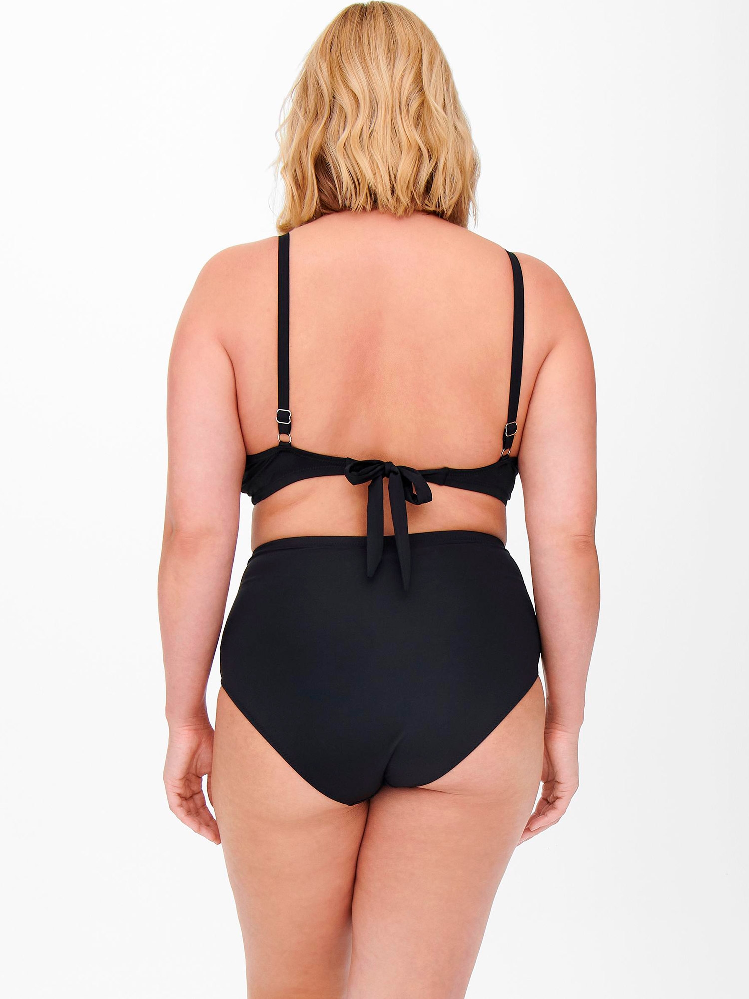 Bikinitrosa fra Only Carmakoma