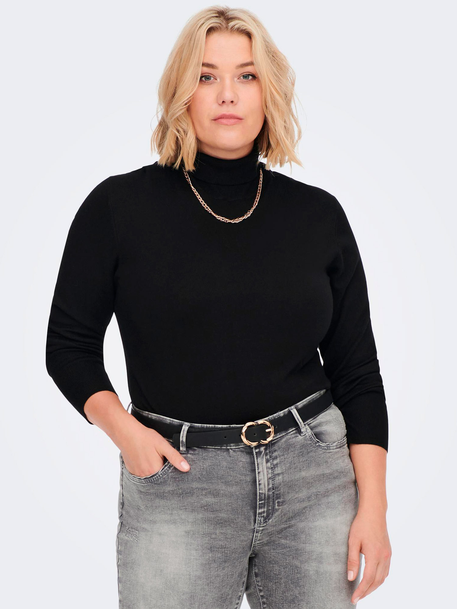 Car VENICE - Fin svart stickad blus med turtleneck fra Only Carmakoma