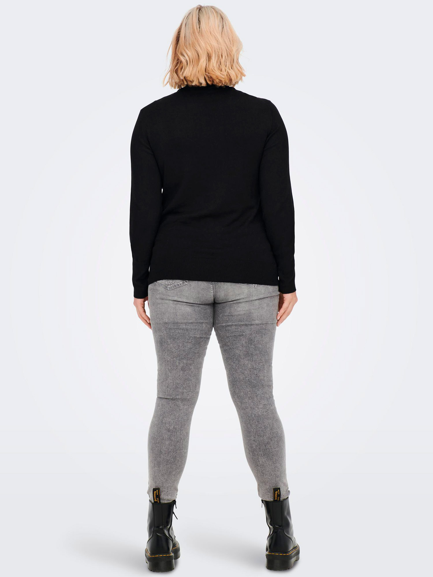 Car VENICE - Fin svart stickad blus med turtleneck fra Only Carmakoma