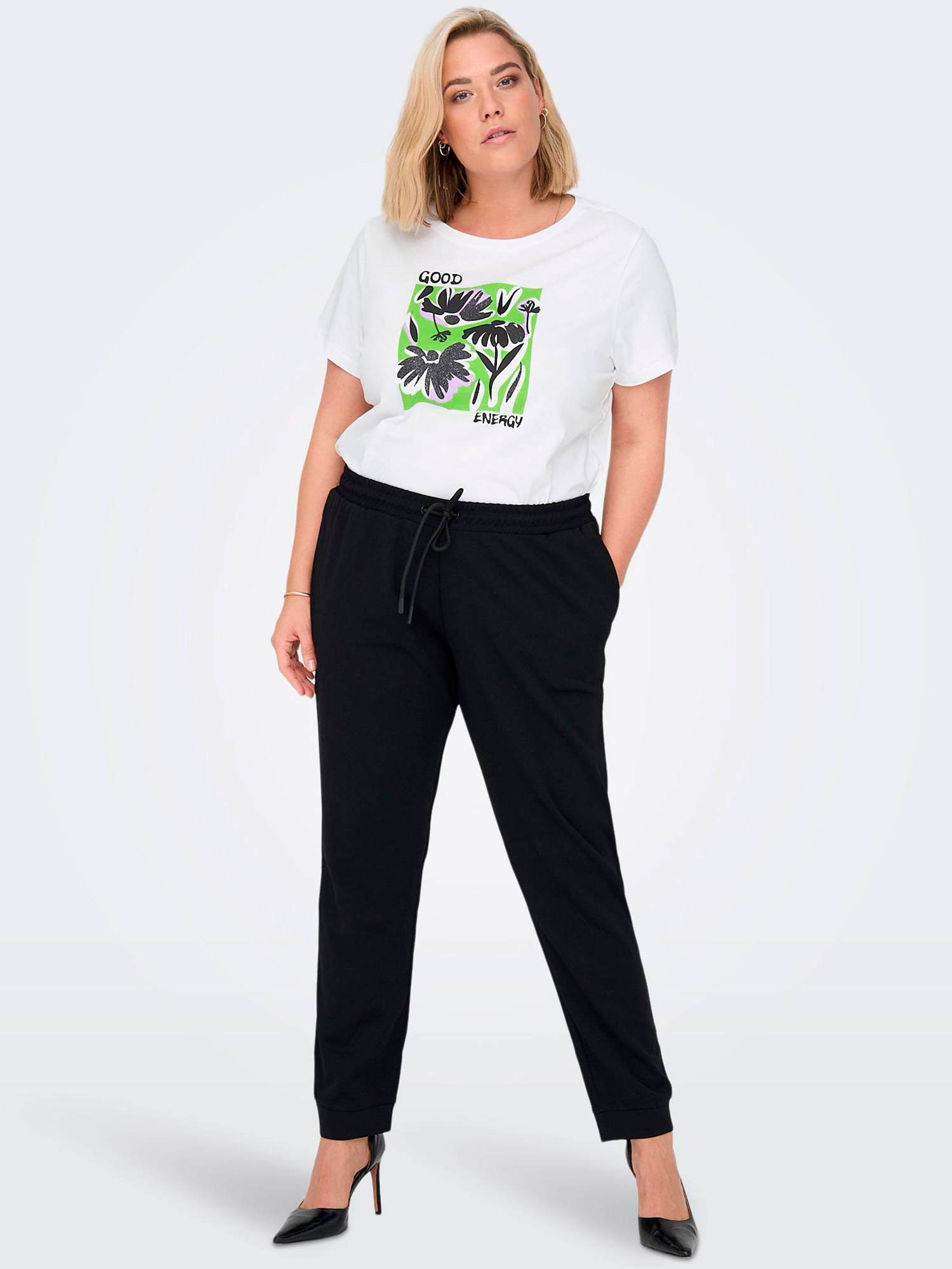 COLOURFULL - Vit t-shirt i bomull med tryck fra Only Carmakoma