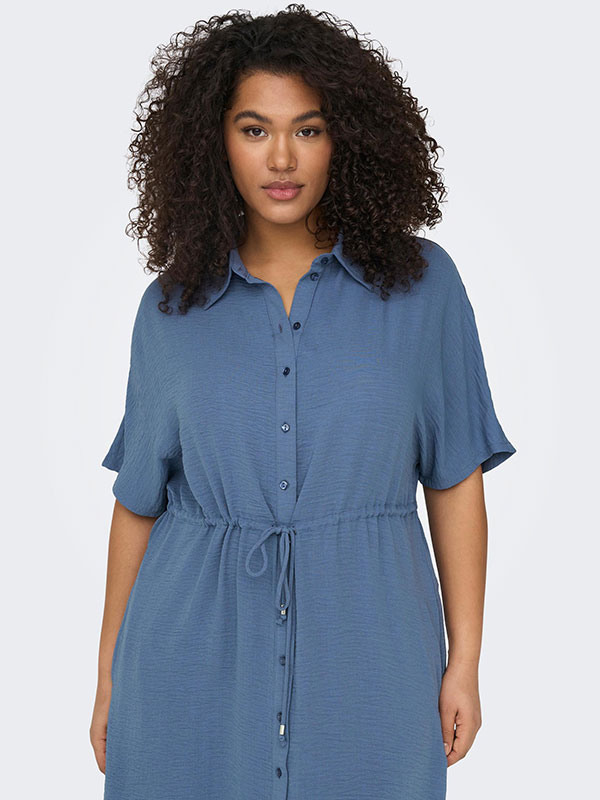 NEW CORIS - Blå skjortklänning med knytband fra Only Carmakoma