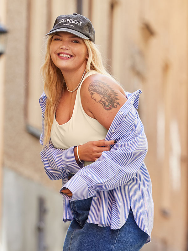 CAREA - Plus Size Top fra Only Carmakoma