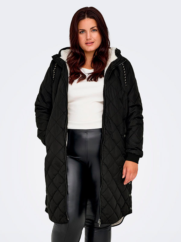 CARNEWSANDY - Plus Size Jacka fra Only Carmakoma