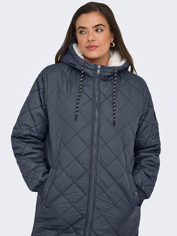 CARNEWSANDY - Plus Size Jacka fra Only Carmakoma