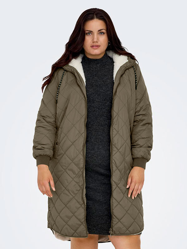 CARNEWSANDY - Plus Size Jacka fra Only Carmakoma