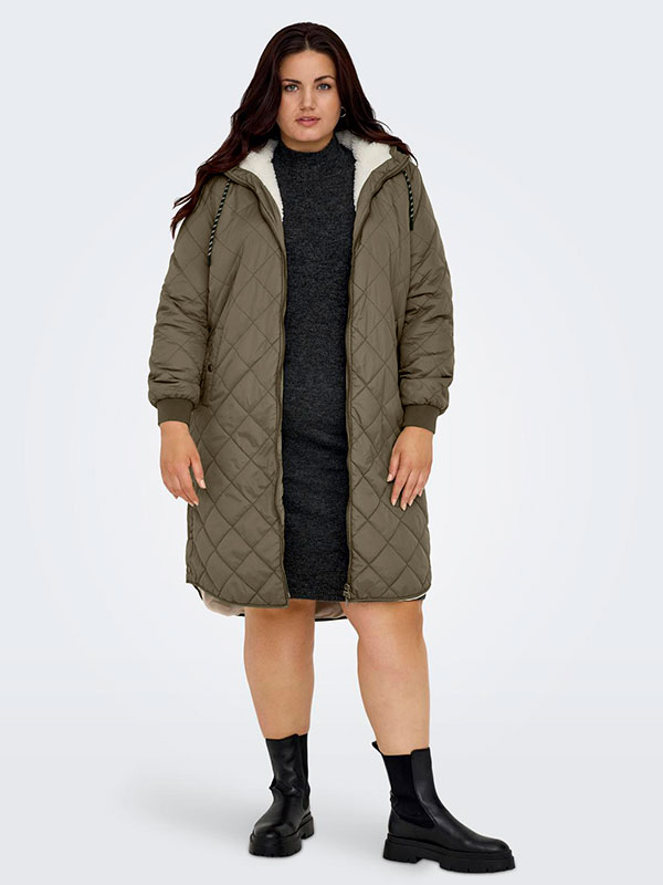 CARNEWSANDY - Plus Size Jacka fra Only Carmakoma