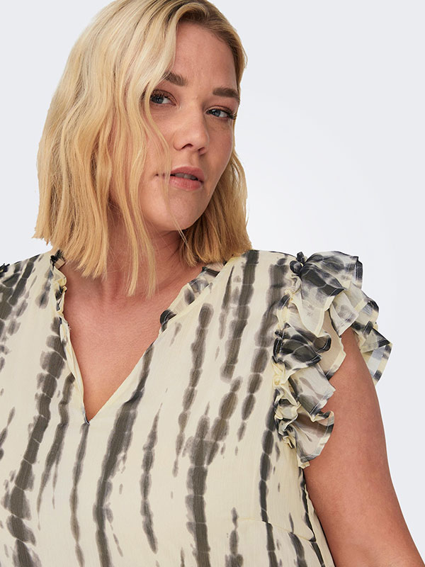 TINNA - Lang chiffon kjole med batik print fra Only Carmakoma