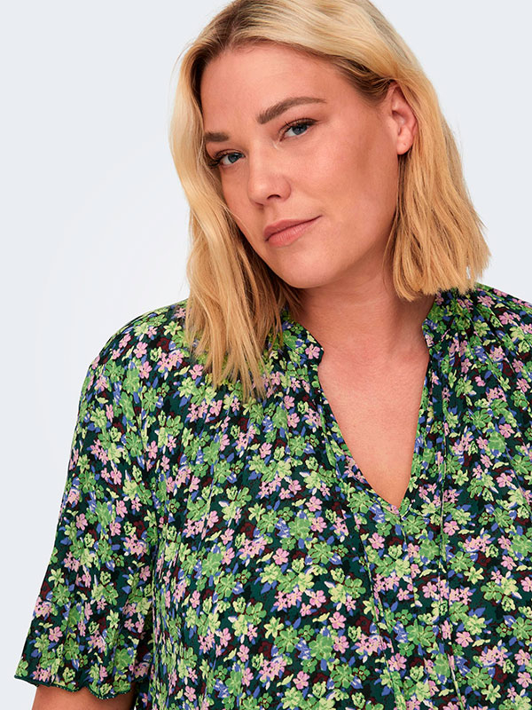 GREENIE  - Plus Size Klänning fra Only Carmakoma