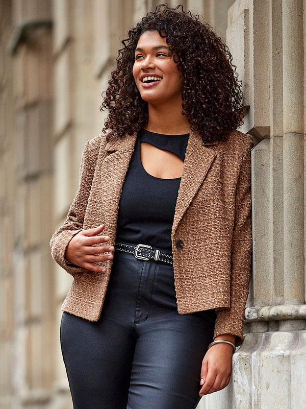 KENNEDY  - Plus Size Jacka fra Only Carmakoma