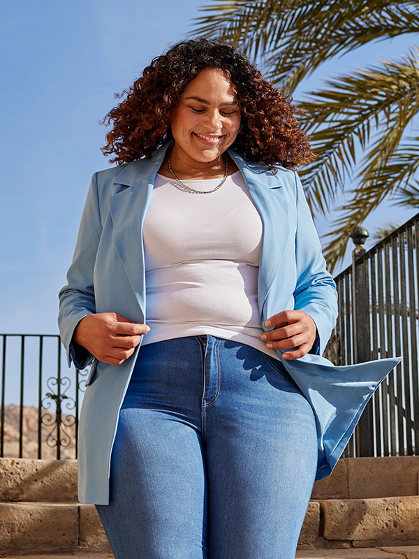 CARNEWTHEA - Plus Size Kavaj fra Only Carmakoma