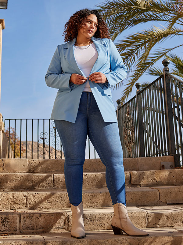 CARNEWTHEA - Plus Size Kavaj fra Only Carmakoma
