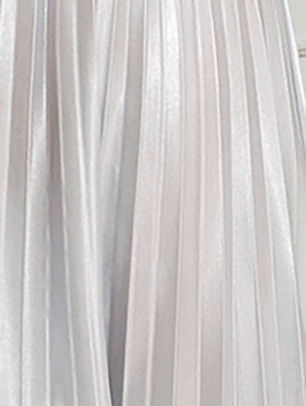 HAILEY - Lang nederdel i sølv plissé fra Only Carmakoma