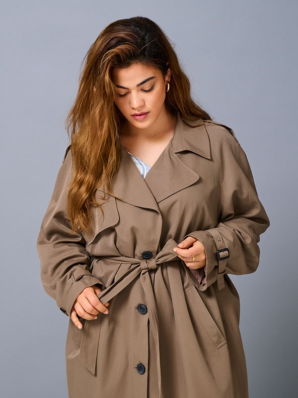 CARCHLOE - Plus Size Rock fra Only Carmakoma
