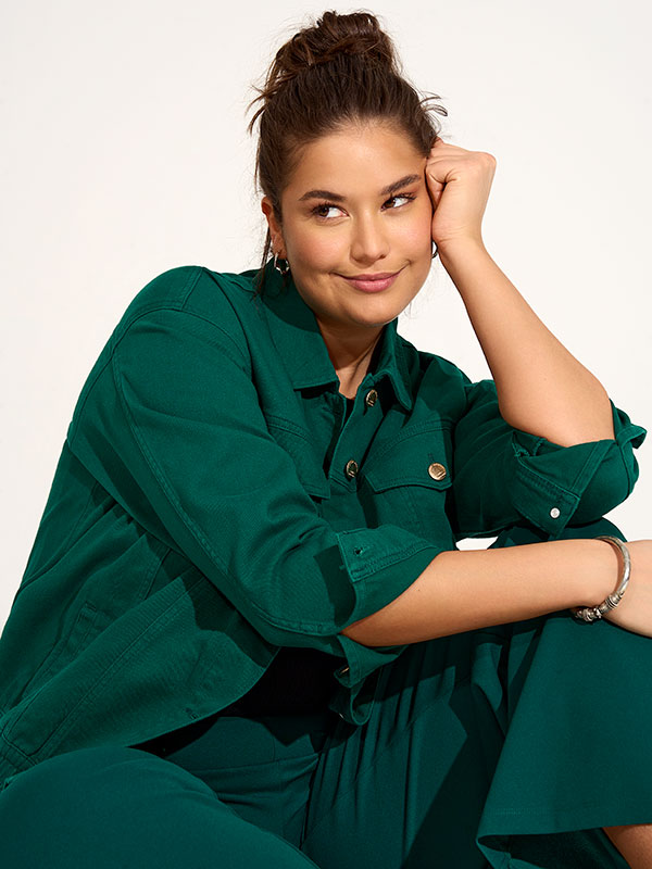 CARDREW - Plus Size Jacka fra Only Carmakoma