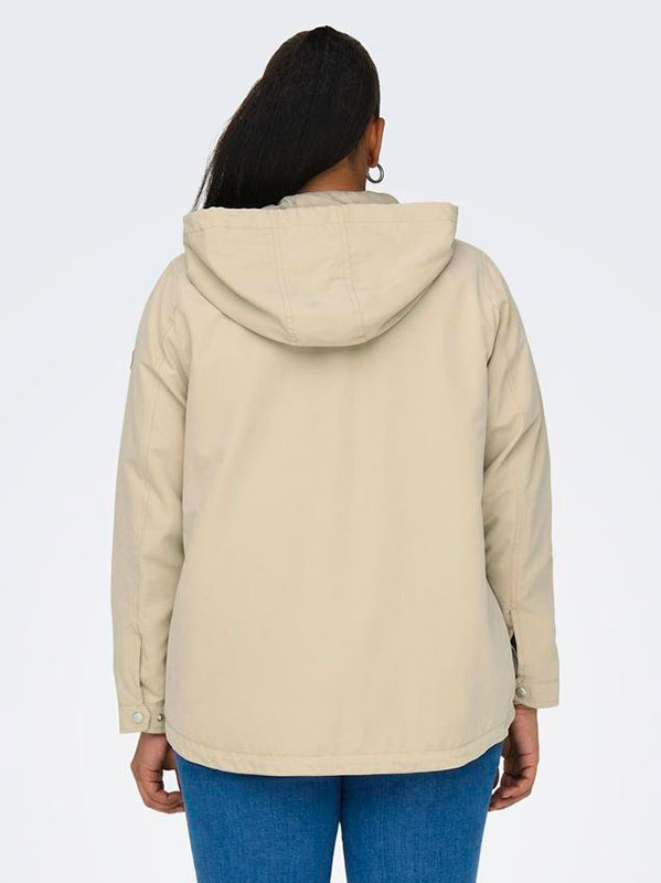 CARSKYLAR - Plus Size Jacka fra Only Carmakoma