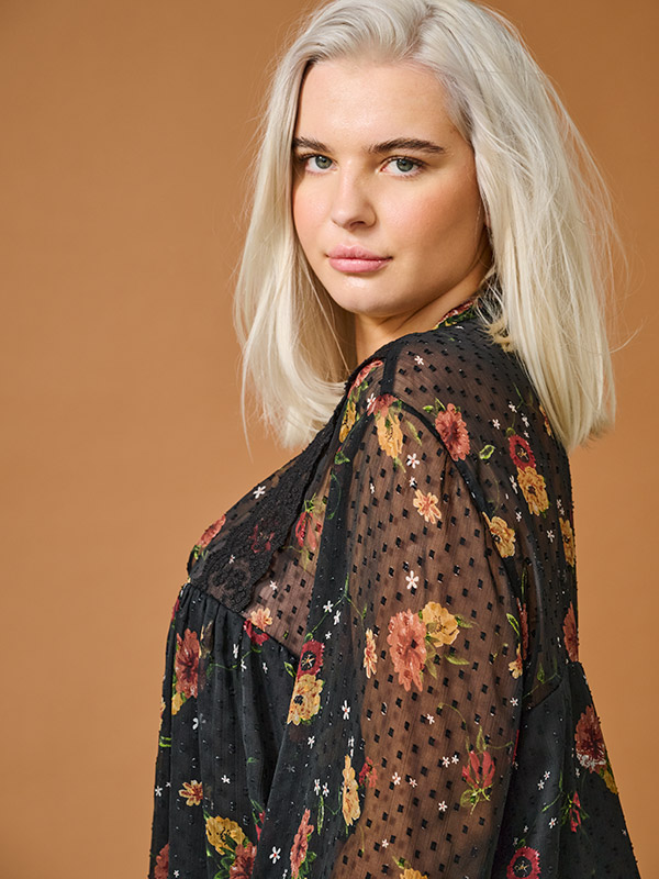 CARTESSA - Plus Size Blus fra Only Carmakoma