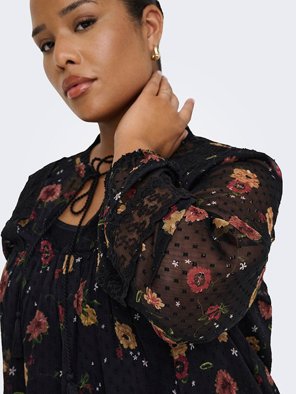 CARTESSA - Plus Size Blus fra Only Carmakoma