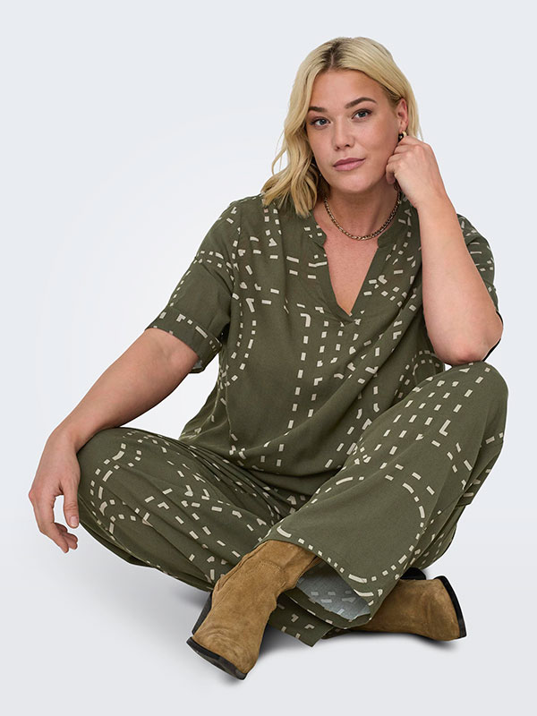CARPHOEBE - Plus Size Blus fra Only Carmakoma