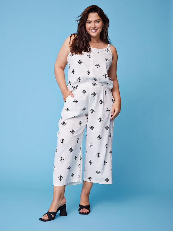 CARCARISA - Plus Size Byxor fra Only Carmakoma