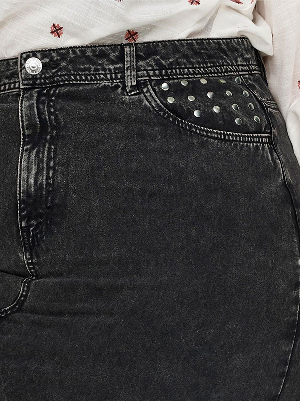 CARMANJA - Plus Size Kjol fra Only Carmakoma