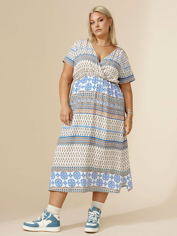 CARBETH - Plus Size Klänning fra Only Carmakoma