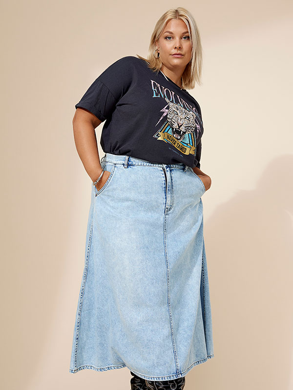 CARMINDY - Plus Size Kjol fra Only Carmakoma